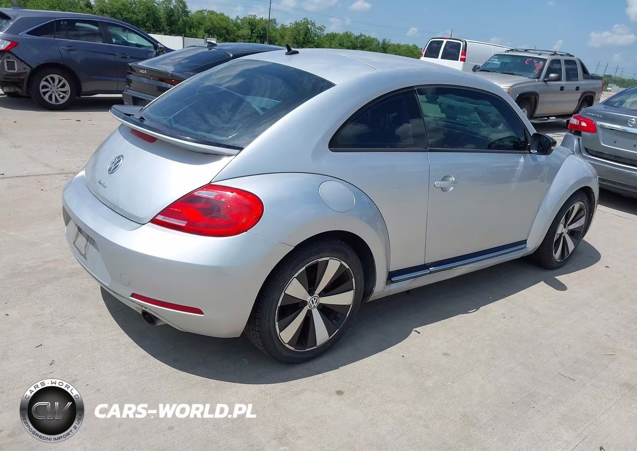 2012 Volkswagen Beetle 2.0T VIN:3VWV67AT2CM617551 - 4