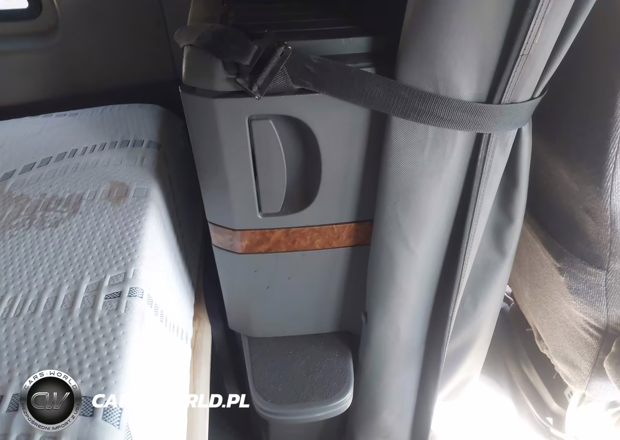 2019 International Lt VIN:3HSDZTZR1KN649849 - 23