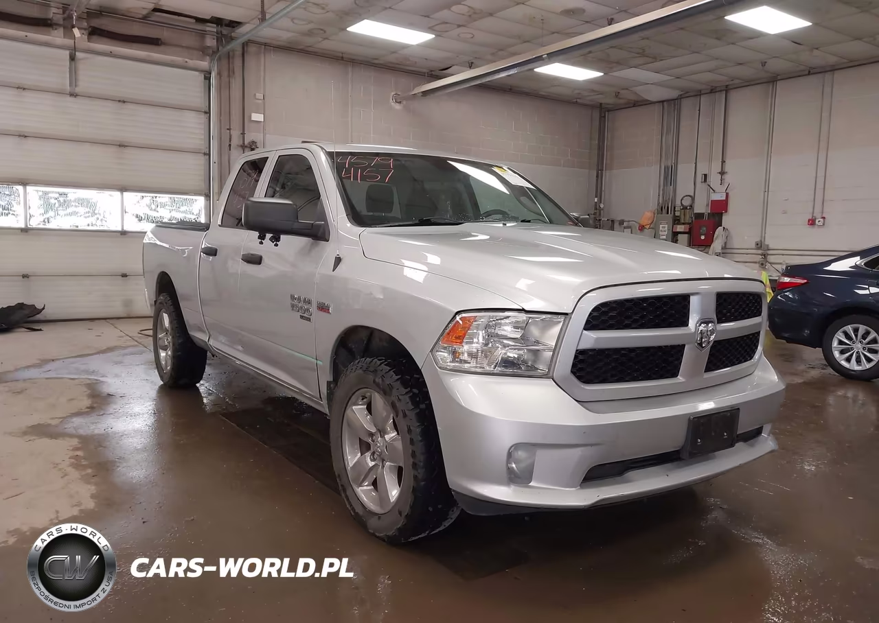 2019 Ram 1500 Classic Express 4X4 6'4 Box VIN:1C6RR7FT8KS517567 - 1