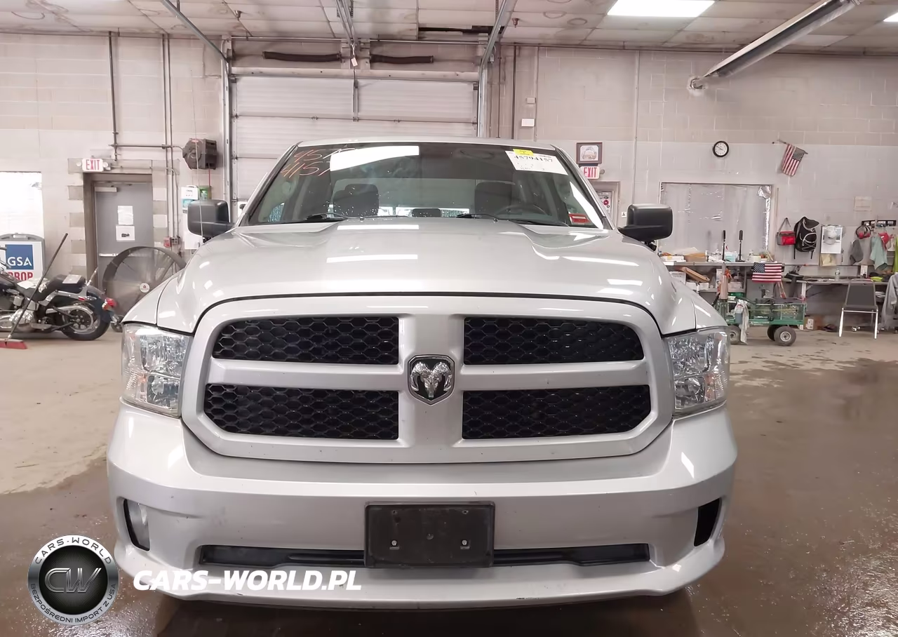 2019 Ram 1500 Classic Express 4X4 6'4 Box VIN:1C6RR7FT8KS517567 - 12