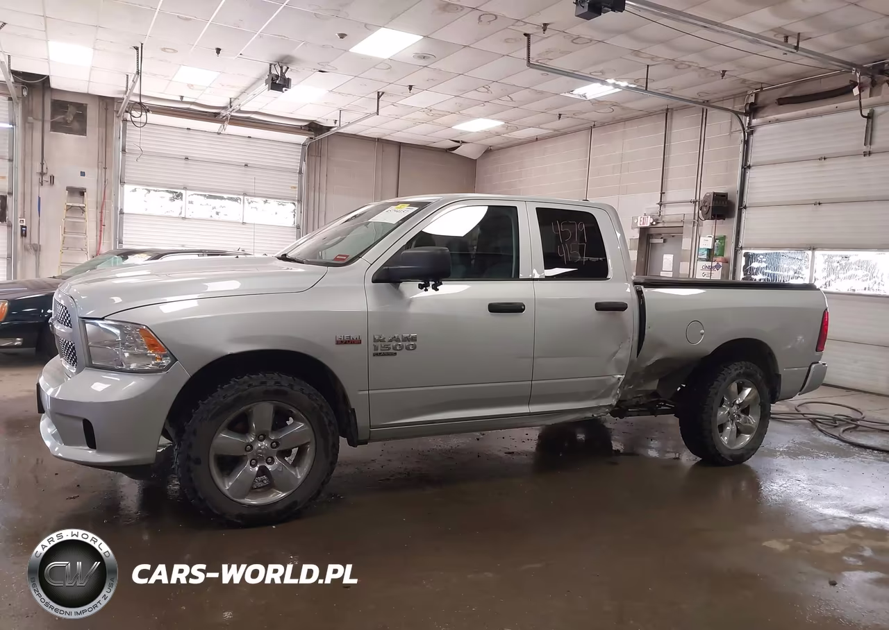 2019 Ram 1500 Classic Express 4X4 6'4 Box VIN:1C6RR7FT8KS517567 - 14