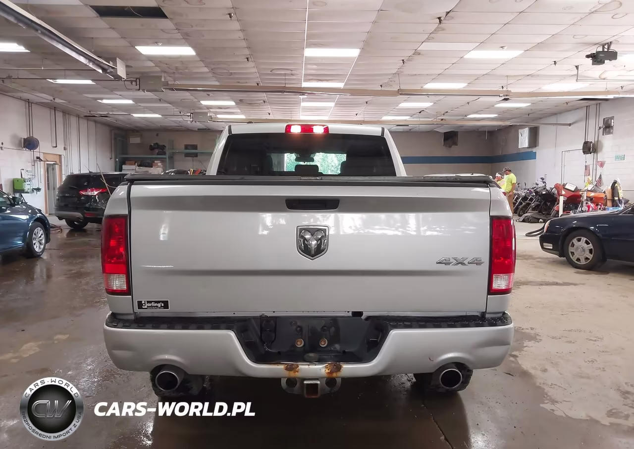 2019 Ram 1500 Classic Express 4X4 6'4 Box VIN:1C6RR7FT8KS517567 - 16