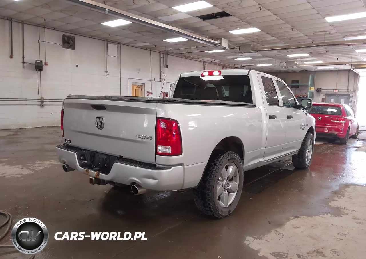 2019 Ram 1500 Classic Express 4X4 6'4 Box VIN:1C6RR7FT8KS517567 - 4