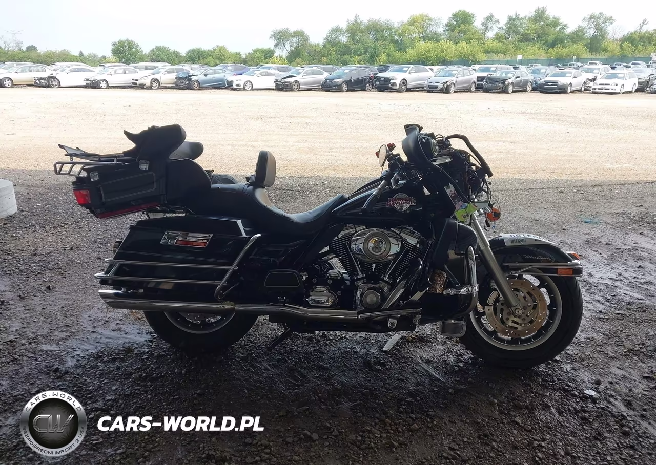 2007 Harley-Davidson Flhtcui VIN:1HD1FC4137Y669915 - 11