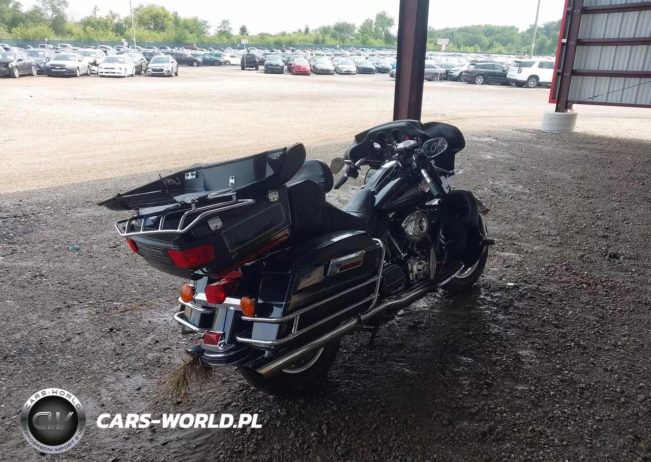 2007 Harley-Davidson Flhtcui VIN:1HD1FC4137Y669915 - 4