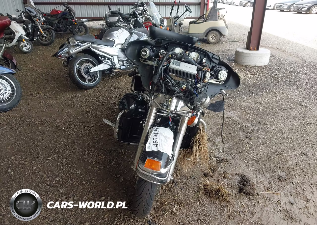 2007 Harley-Davidson Flhtcui VIN:1HD1FC4137Y669915 - 5