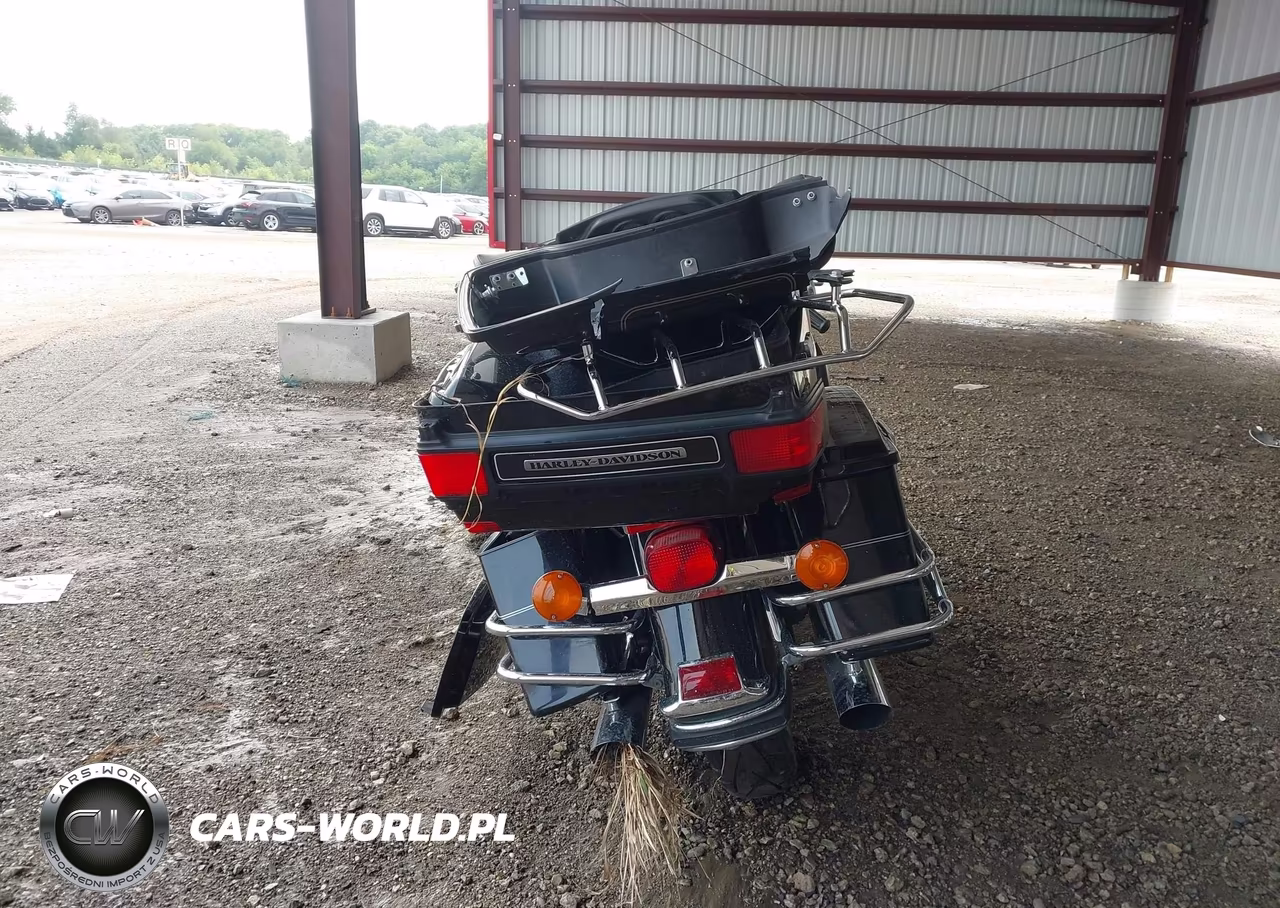 2007 Harley-Davidson Flhtcui VIN:1HD1FC4137Y669915 - 6