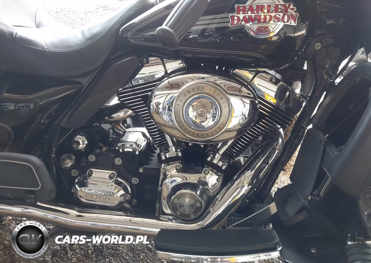 2007 Harley-Davidson Flhtcui VIN:1HD1FC4137Y669915 - 8