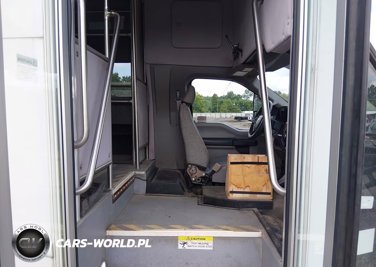 2019 Ford F-450 Chassis Xl VIN:1FDAF4GY5KDA00430 - 5