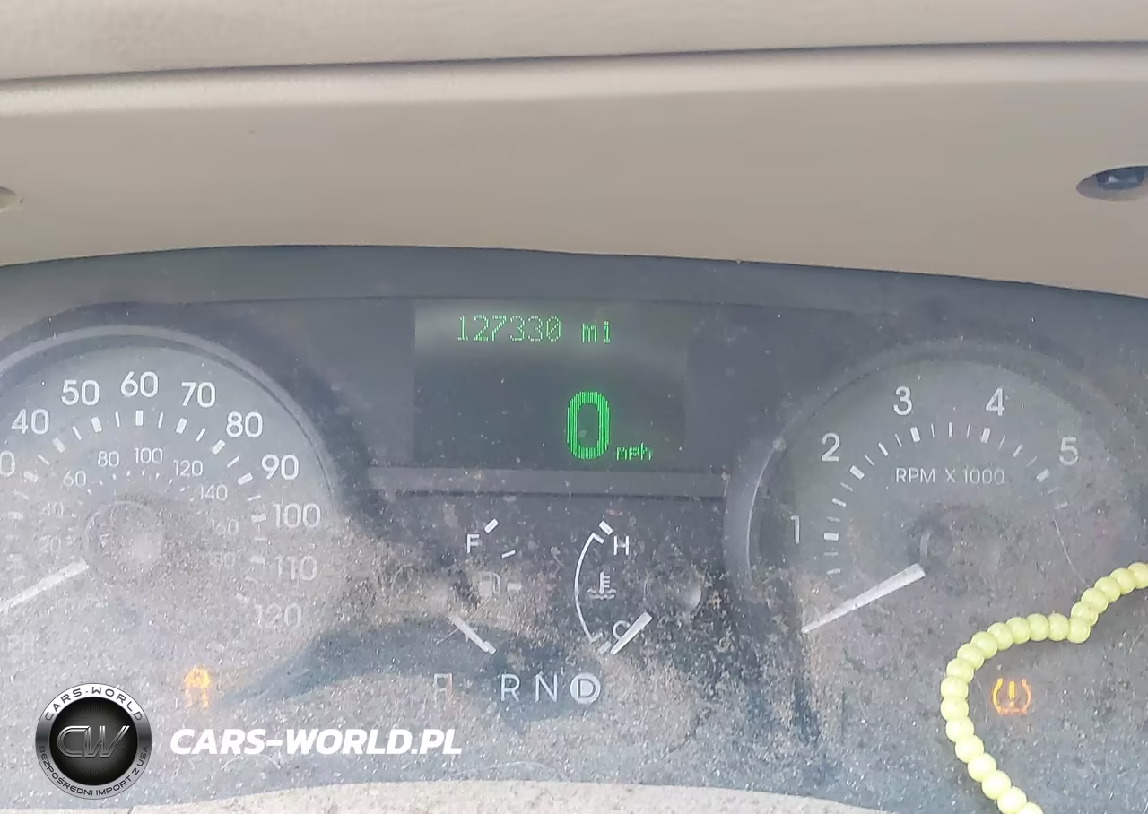 2008 Mercury Grand Marquis Ls VIN:2MEFM75V28X662718 - 7
