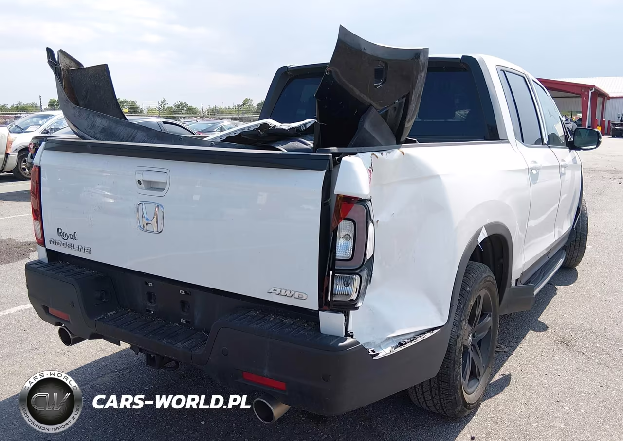 2021 Honda Ridgeline Black Edition VIN:5FPYK3F84MB012114 - 4