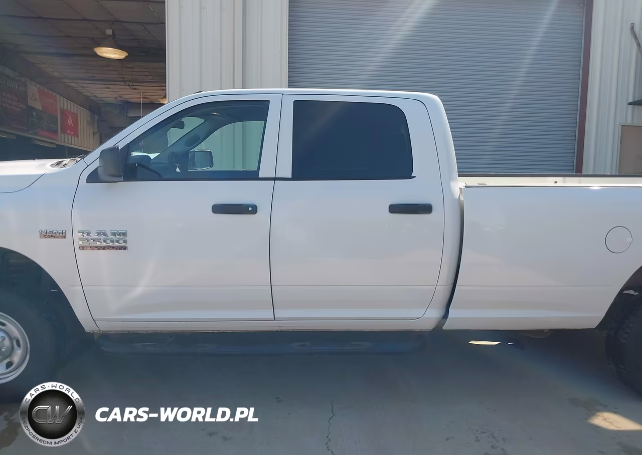 2017 Ram 2500 Tradesman 4X4 8' Box VIN:3C6UR5HJ9HG744177 - 16