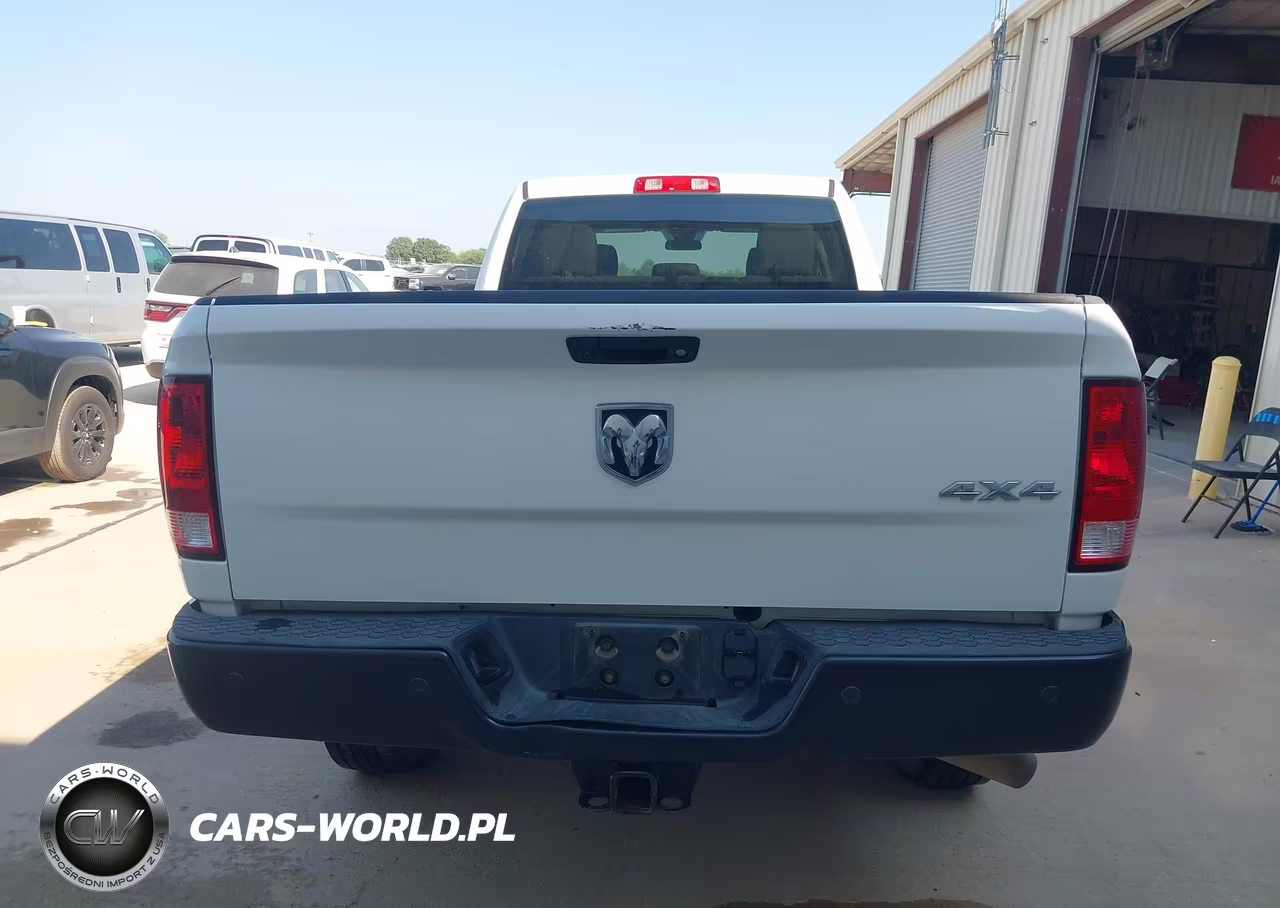 2017 Ram 2500 Tradesman 4X4 8' Box VIN:3C6UR5HJ9HG744177 - 18