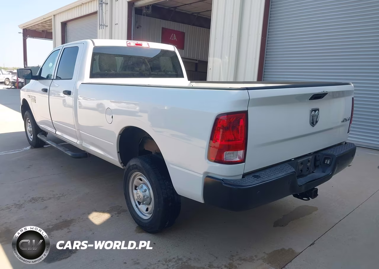 2017 Ram 2500 Tradesman 4X4 8' Box VIN:3C6UR5HJ9HG744177 - 3