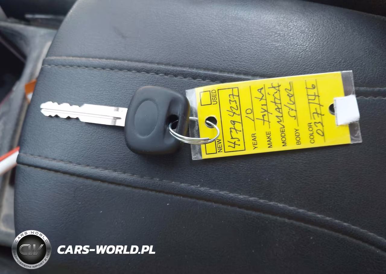 2010 Toyota Matrix S VIN:2T1KE4EE6AC037146 - 11