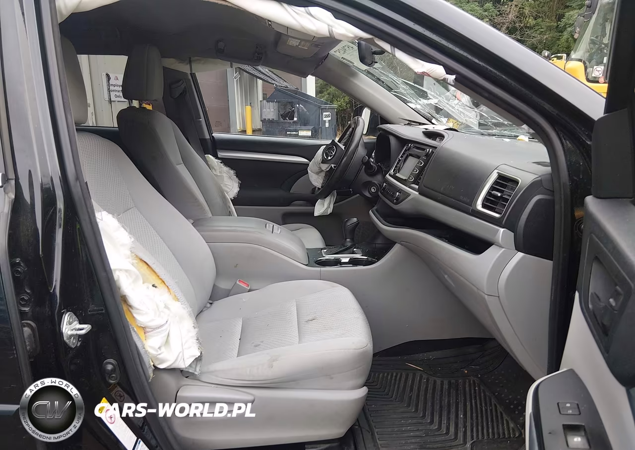 2015 Toyota Highlander Le V6 VIN:5TDBKRFH2FS087135 - 5