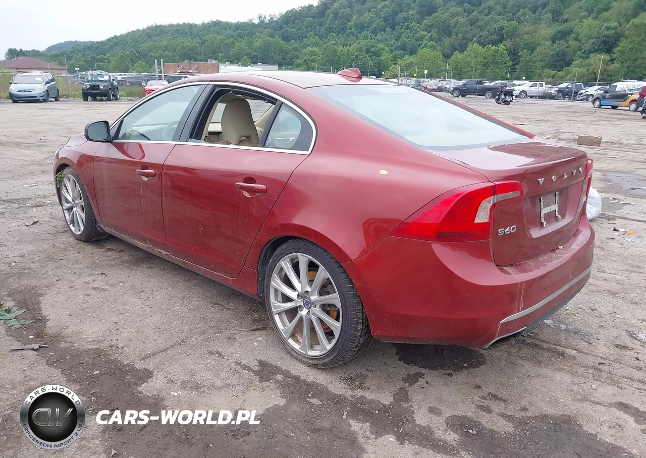 2016 Volvo S60 Inscription T5 Drive-E Premier VIN:LYV402FK0GB110307 - 3