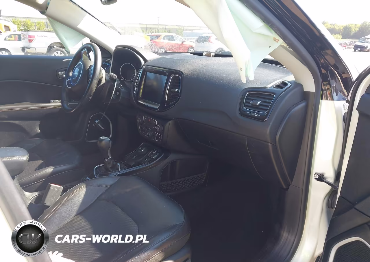 2019 Jeep Compass Limited 4X4 VIN:3C4NJDCB1KT690225 - 5