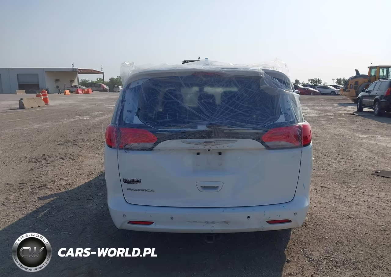 2018 Chrysler Pacifica Lx VIN:2C4RC1CG0JR100779 - 16