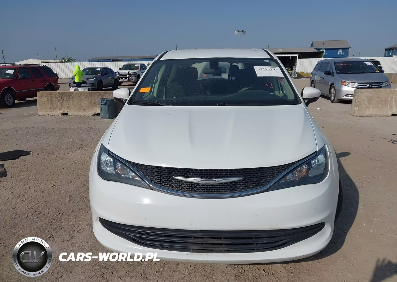 2018 Chrysler Pacifica Lx VIN:2C4RC1CG0JR100779 - 6