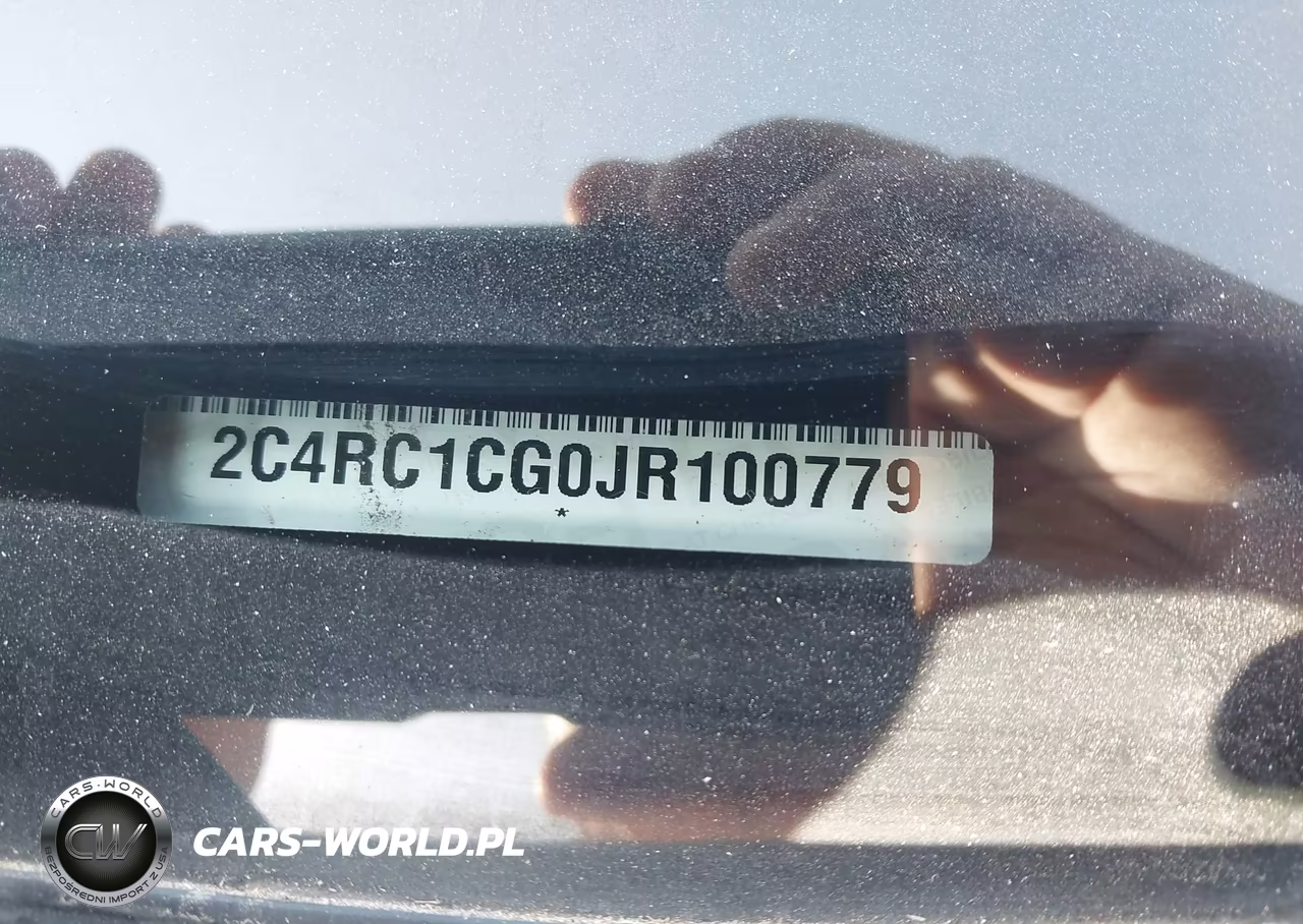 2018 Chrysler Pacifica Lx VIN:2C4RC1CG0JR100779 - 9