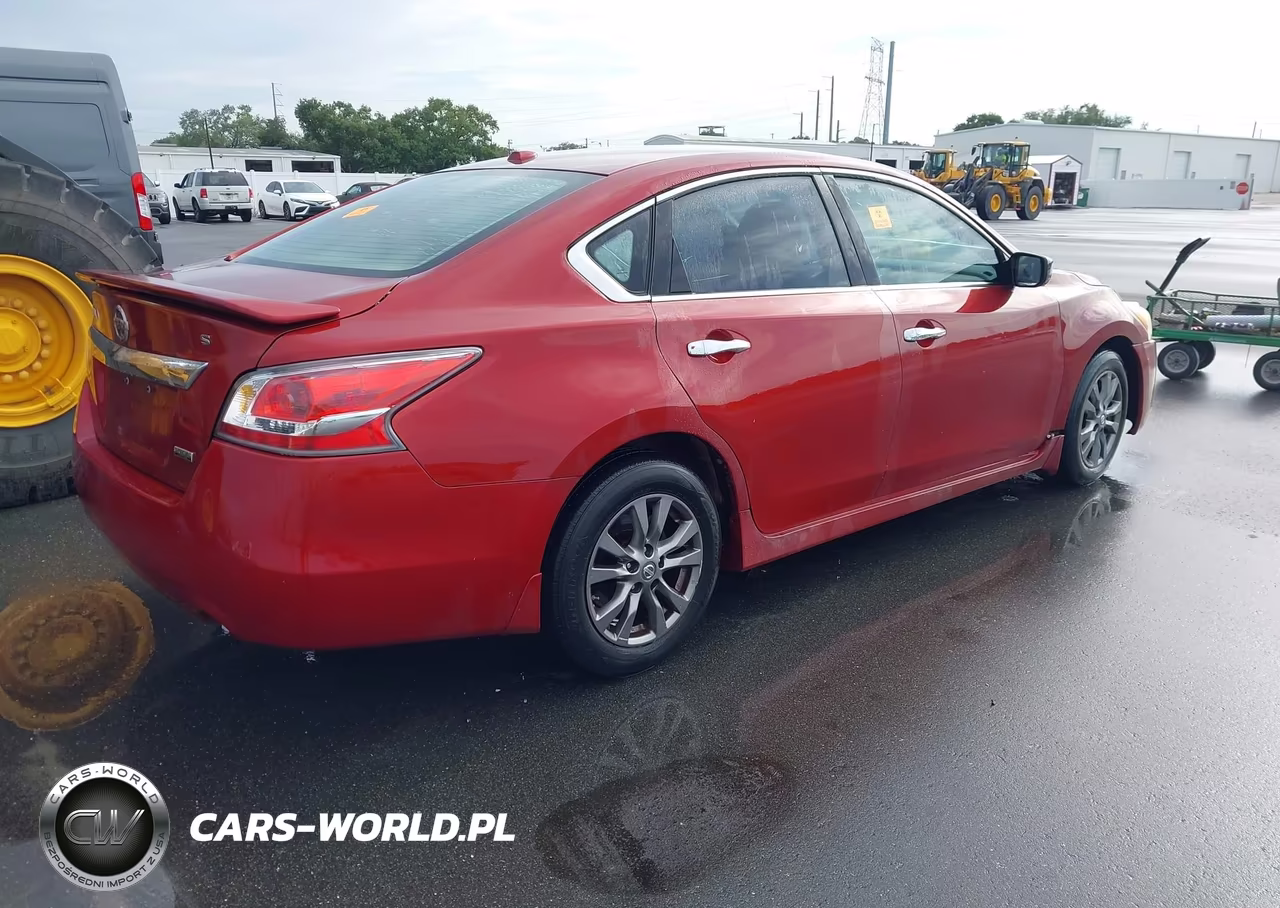 2015 Nissan Altima 2.5 S VIN:1N4AL3AP3FC571827 - 4