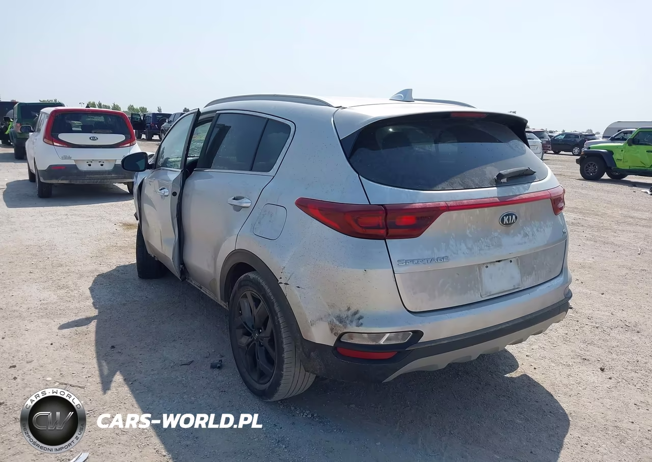 2020 Kia Sportage S VIN:KNDP63AC1L7654637 - 3