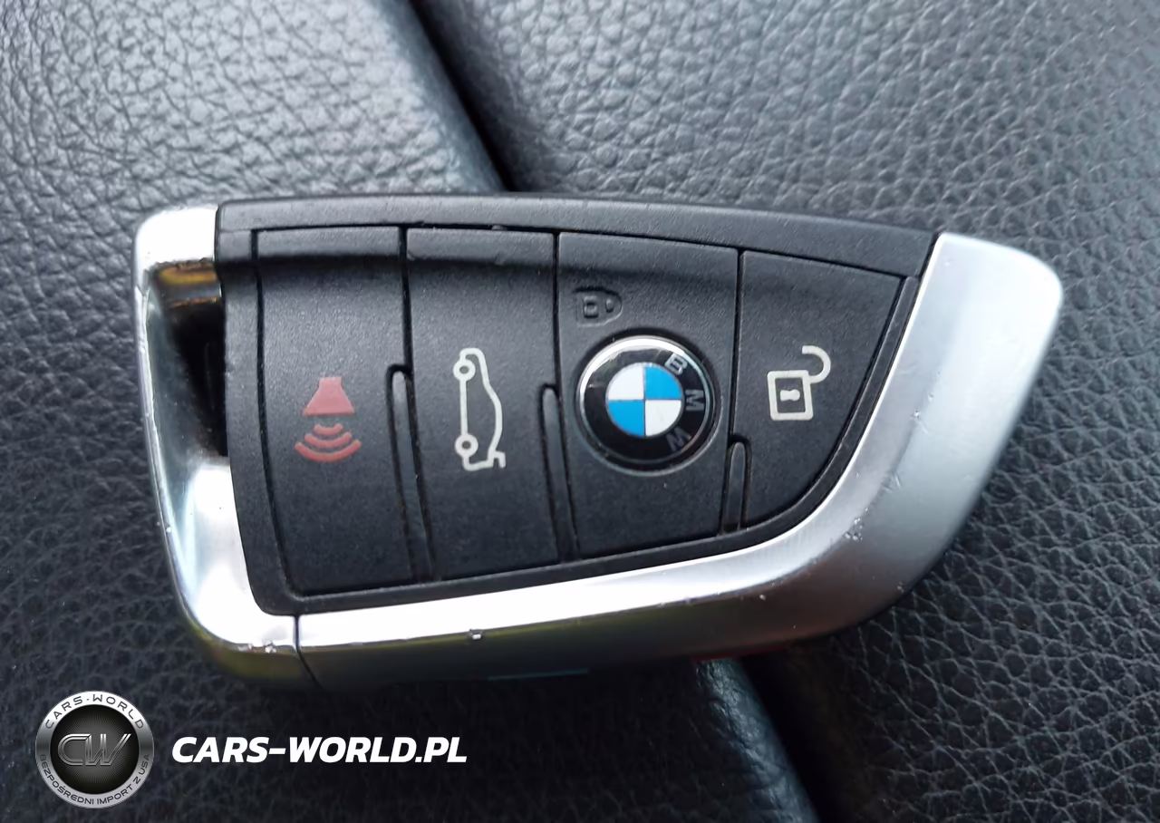 2016 BMW X5 xDrive50I VIN:5UXKR6C55G0J83414 - 11