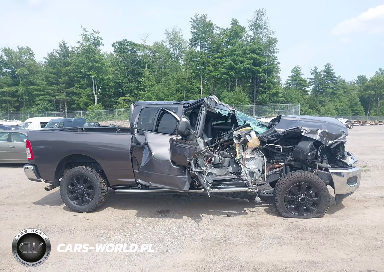 2024 Ram 2500 Tradesman 4X4 6'4 Box VIN:3C6UR5CJ2RG252390 - 12