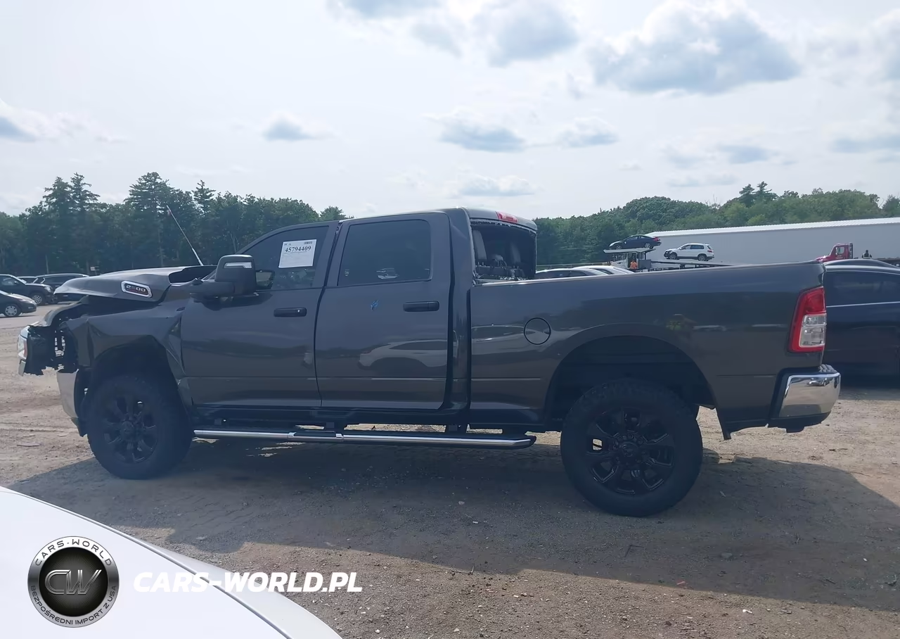2024 Ram 2500 Tradesman 4X4 6'4 Box VIN:3C6UR5CJ2RG252390 - 13