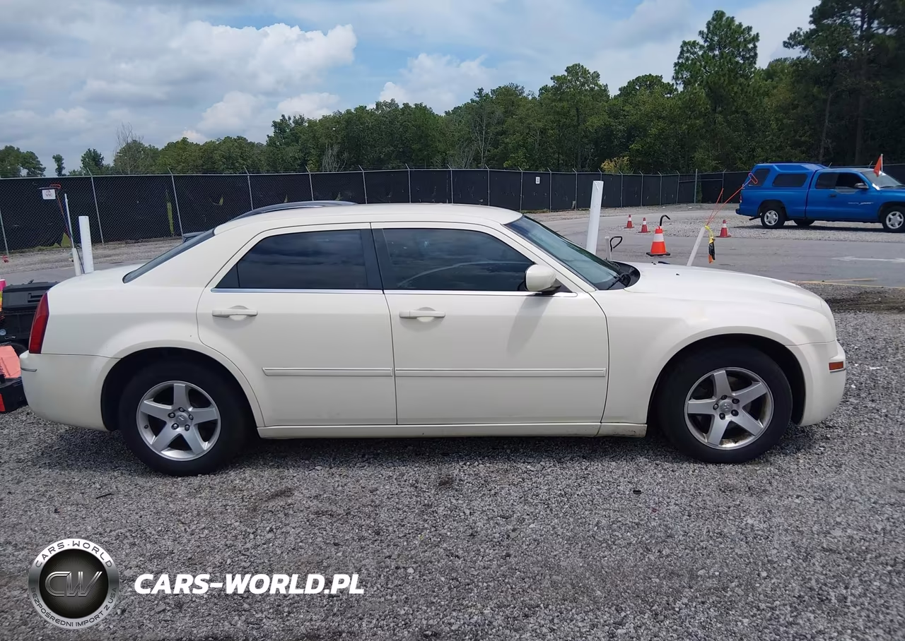 2007 Chrysler 300 Touring VIN:2C3KA53G27H609337 - 13