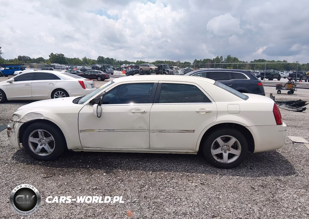 2007 Chrysler 300 Touring VIN:2C3KA53G27H609337 - 14