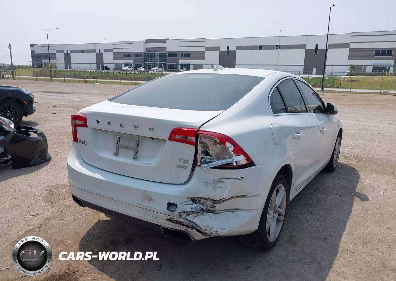 2015 Volvo S60 T5 Premier VIN:YV1612TK1F1333109 - 4