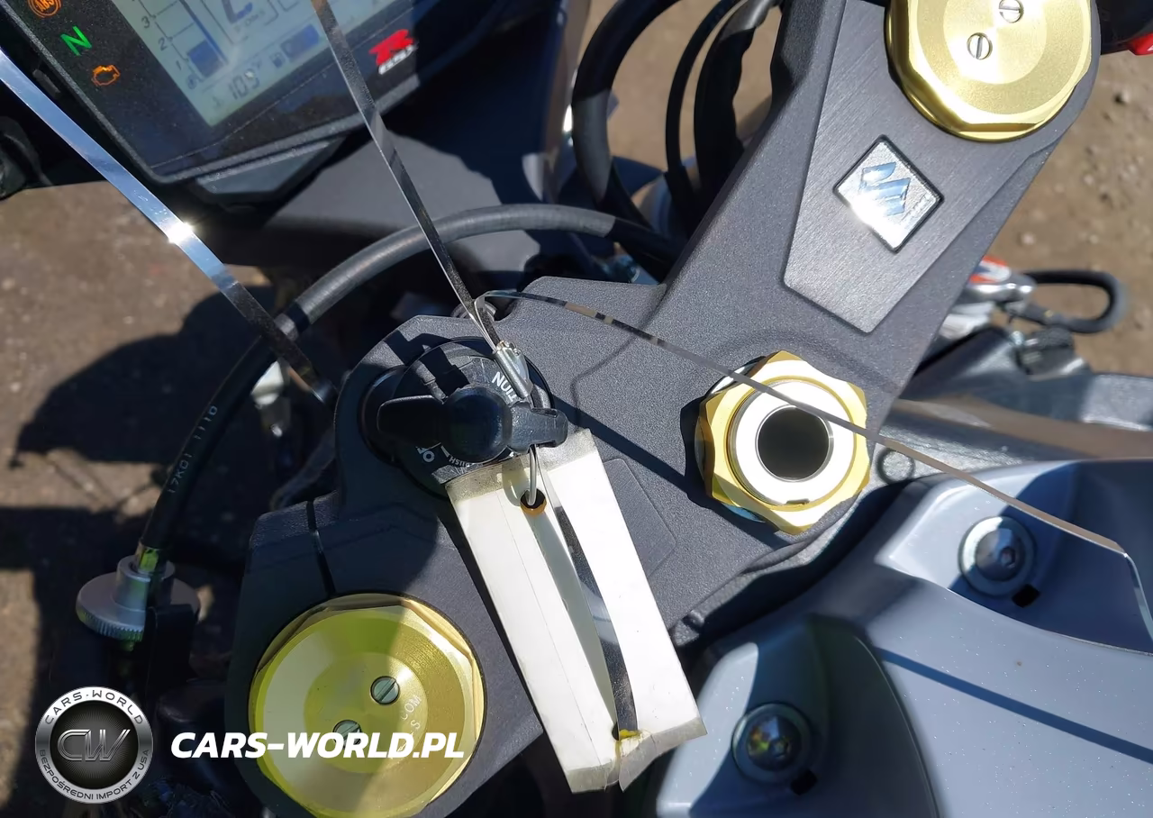 2022 Suzuki Gsx-R1000 VIN:JS1DM11B9N7100019 - 11