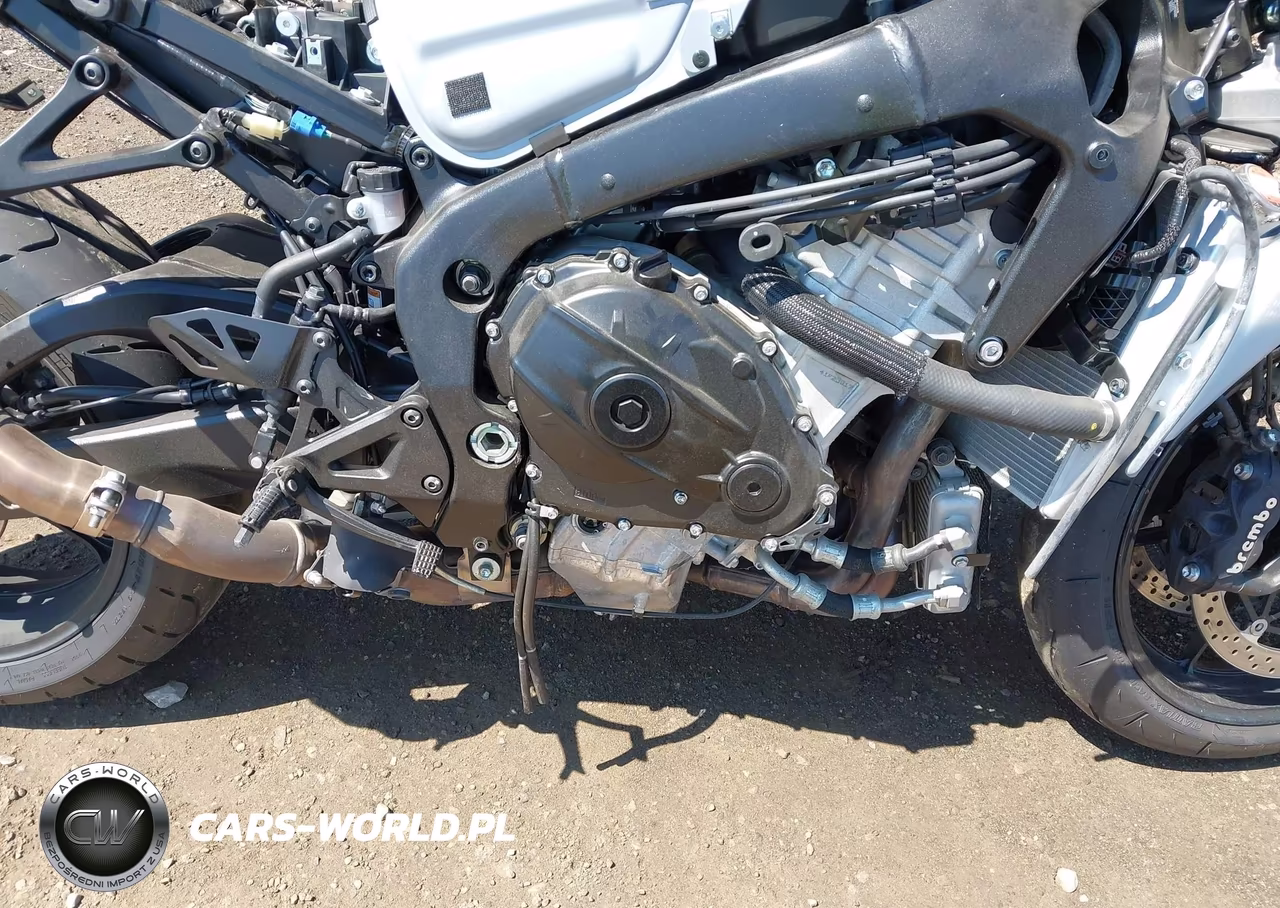 2022 Suzuki Gsx-R1000 VIN:JS1DM11B9N7100019 - 8