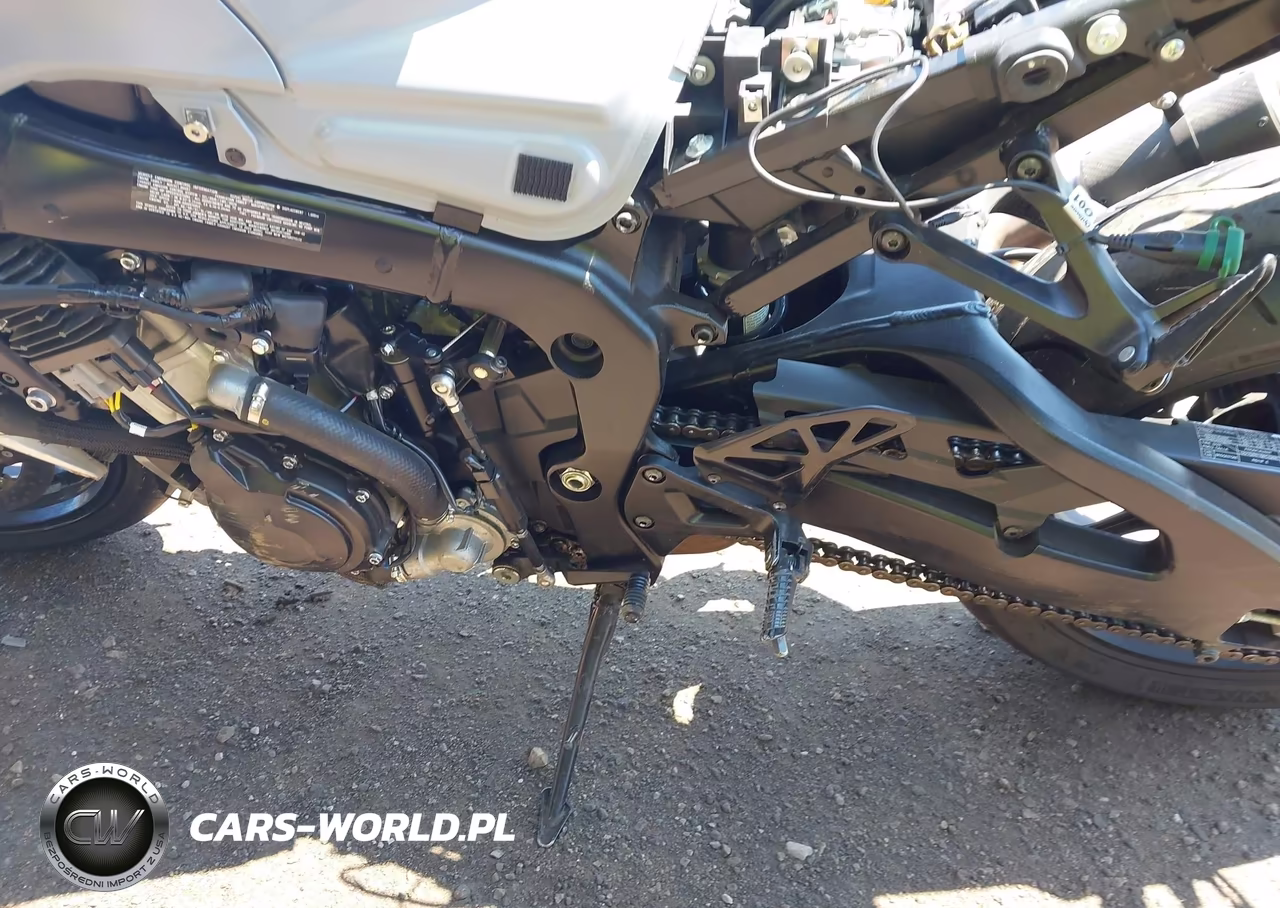 2022 Suzuki Gsx-R1000 VIN:JS1DM11B9N7100019 - 9