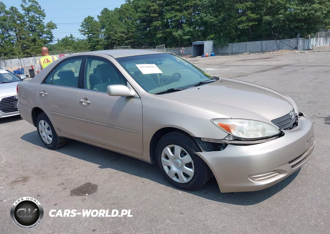 2002 Toyota Camry Le – zdjęcie 1 z 18