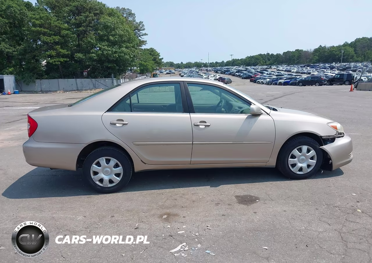2002 Toyota Camry Le VIN:4T1BE32K62U528367 - 13