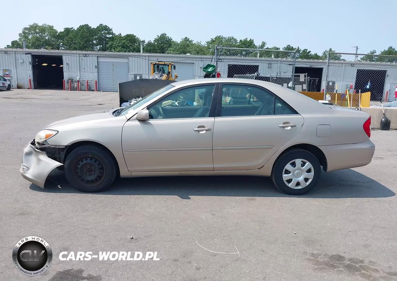 2002 Toyota Camry Le VIN:4T1BE32K62U528367 - 14