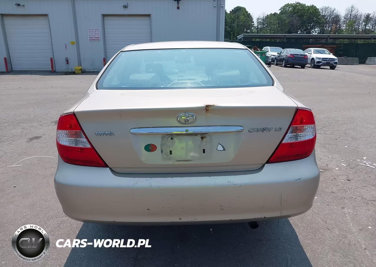 2002 Toyota Camry Le VIN:4T1BE32K62U528367 - 16