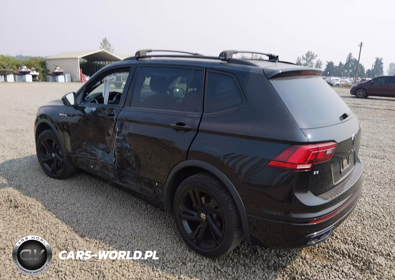 2023 Volkswagen Tiguan 2.0T Se R-Line Black VIN:3VVCB7AX7PM058112 - 3