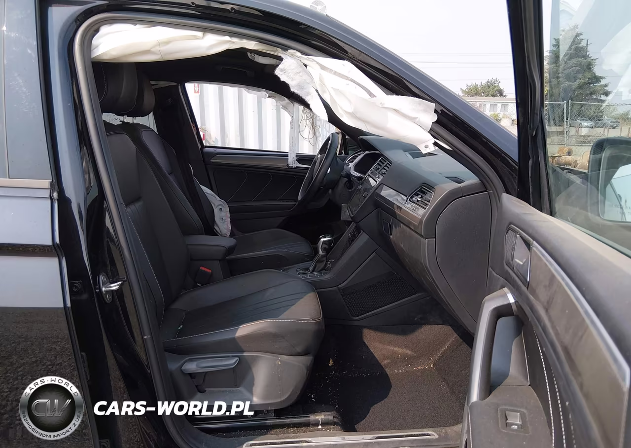 2023 Volkswagen Tiguan 2.0T Se R-Line Black VIN:3VVCB7AX7PM058112 - 5