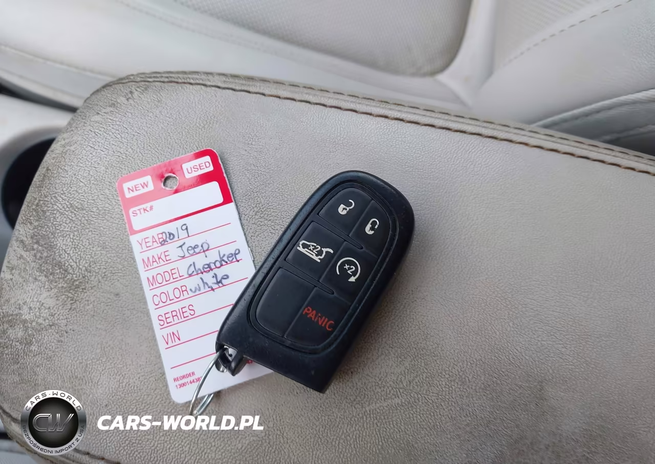 2019 Jeep Cherokee Limited 4X4 VIN:1C4PJMDX7KD188408 - 11