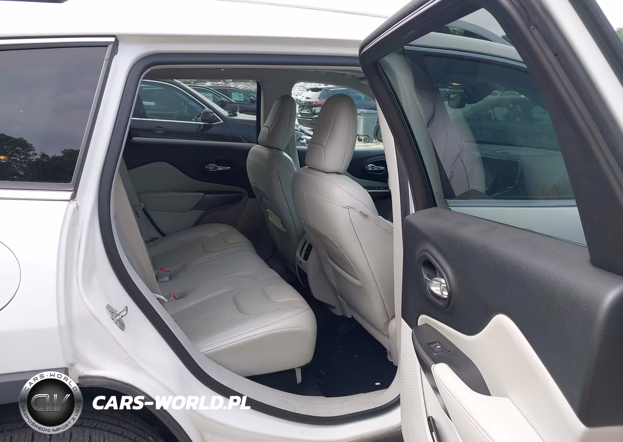 2019 Jeep Cherokee Limited 4X4 VIN:1C4PJMDX7KD188408 - 8