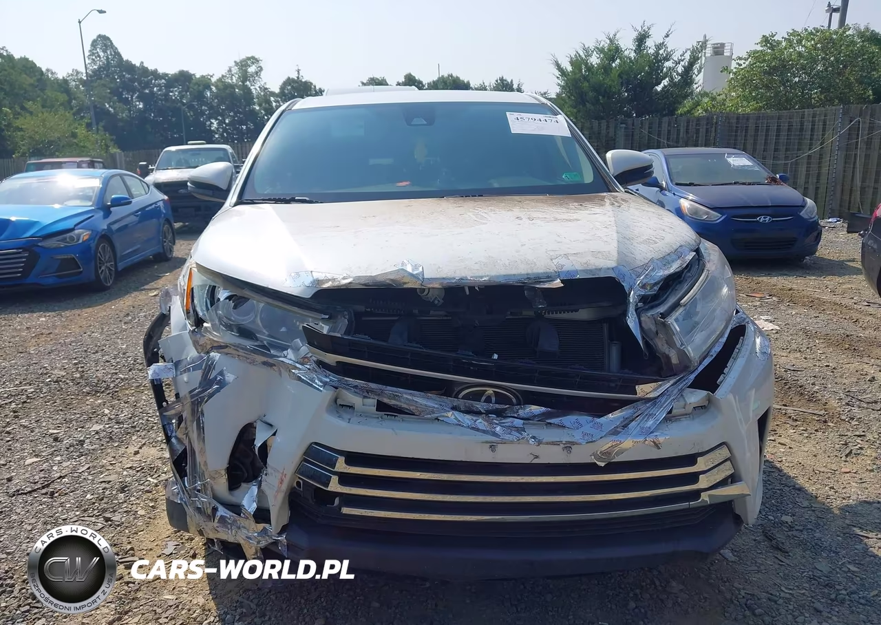 2019 Toyota Highlander Le VIN:5TDZARFH8KS051428 - 12