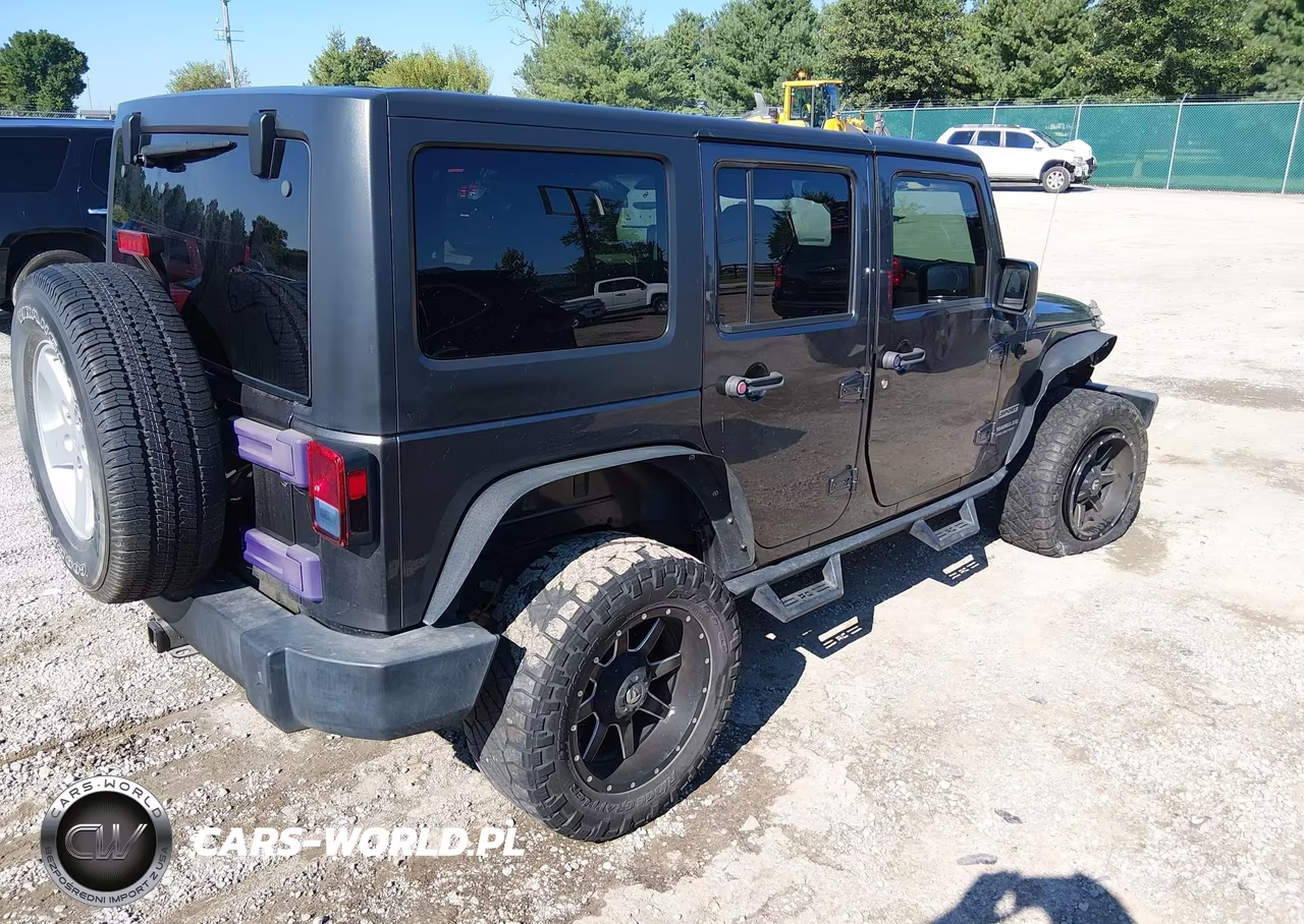 2017 Jeep Wrangler Unlimited Sport VIN:1C4BJWDG3HL645462 - 4