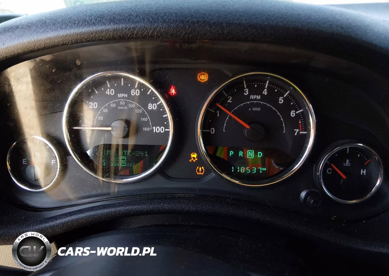 2017 Jeep Wrangler Unlimited Sport VIN:1C4BJWDG3HL645462 - 7