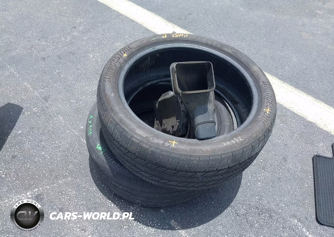 2018 Toyota Camry L VIN:4T1B11HK5JU052294 - 12