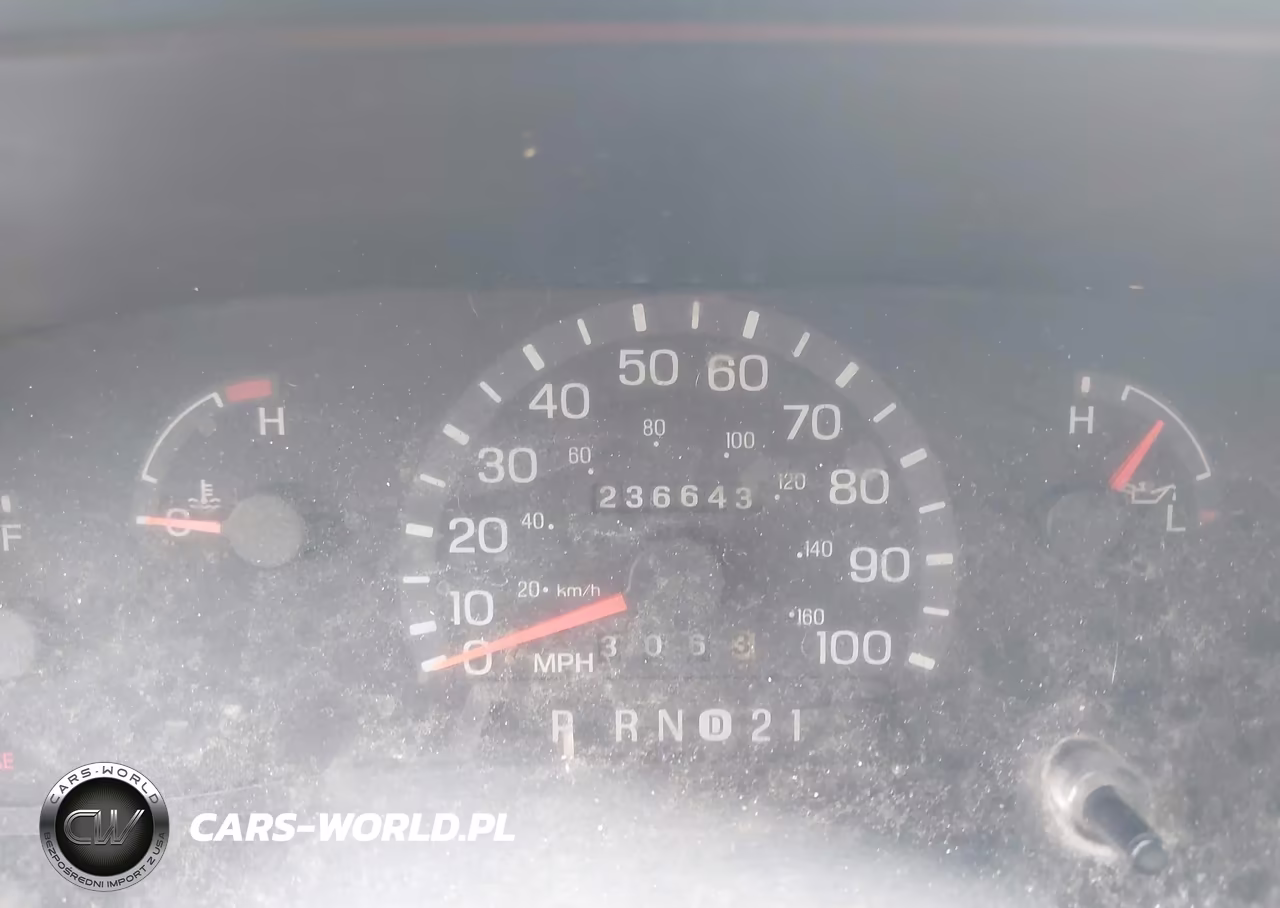 2000 Ford E-250 Commercial VIN:1FTNE2424YHB04566 - 7