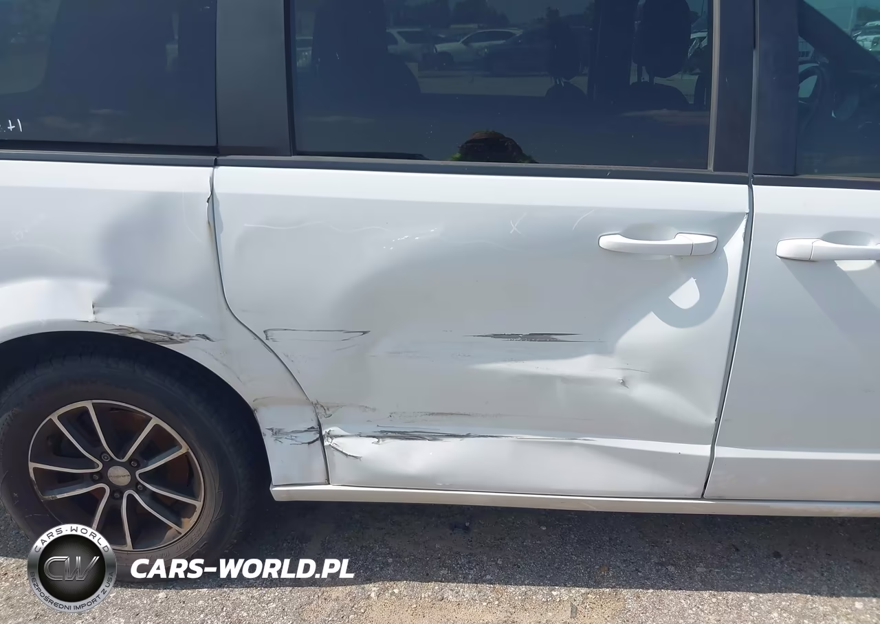 2018 Dodge Grand Caravan Se Plus VIN:2C4RDGBGXJR166547 - 6